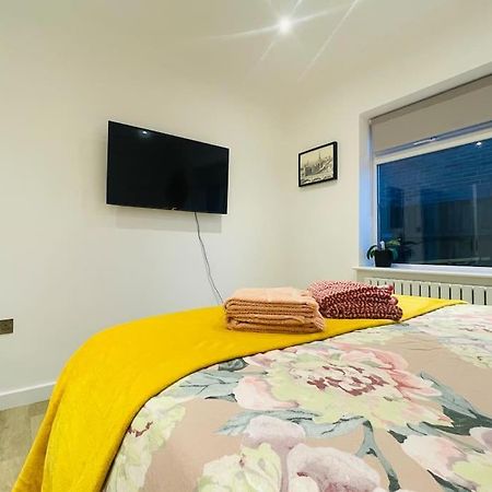 Rooms In A Beautiful House With Free On St Parking Brighton Eksteriør bilde
