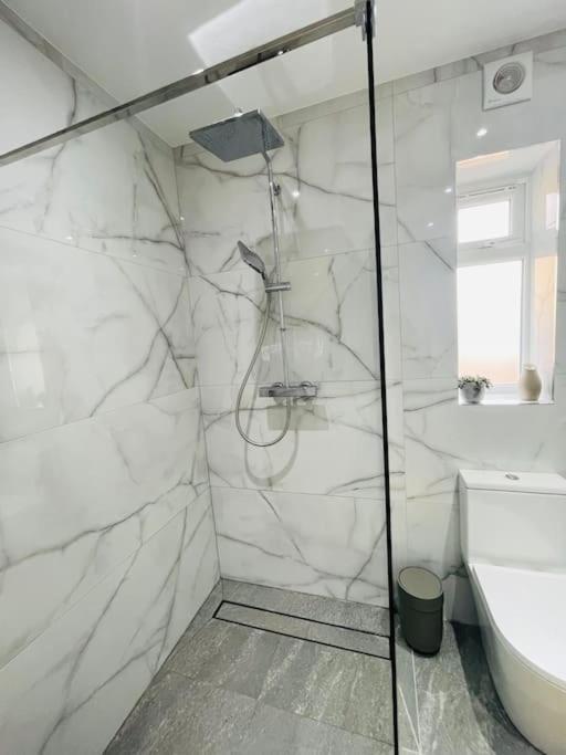 Rooms In A Beautiful House With Free On St Parking Brighton Eksteriør bilde