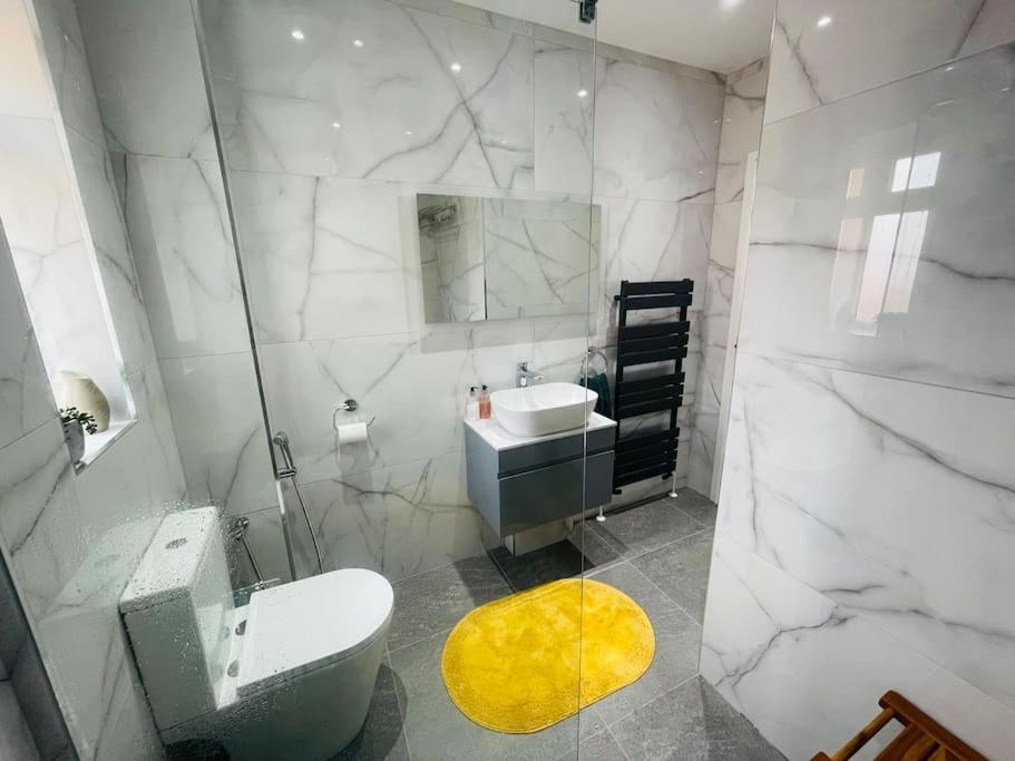 Rooms In A Beautiful House With Free On St Parking Brighton Eksteriør bilde