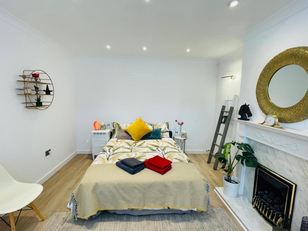 Rooms In A Beautiful House With Free On St Parking Brighton Eksteriør bilde