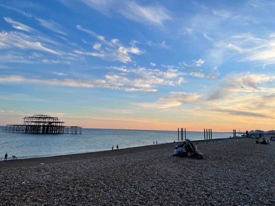 Rooms In A Beautiful House With Free On St Parking Brighton Eksteriør bilde